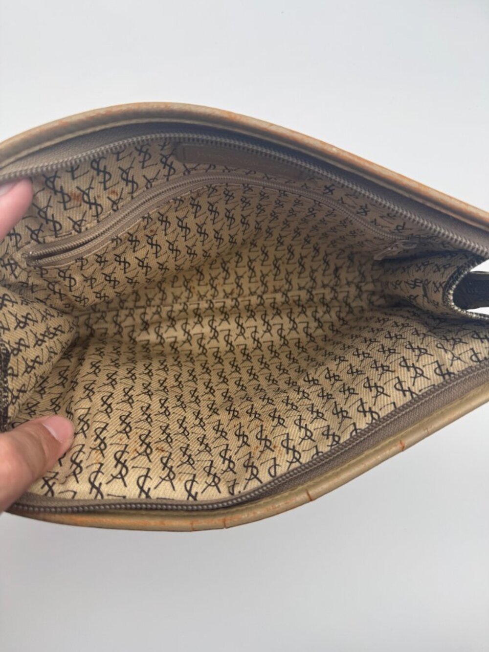 YSL Large Zipper Clutch - Picture 6 of 6